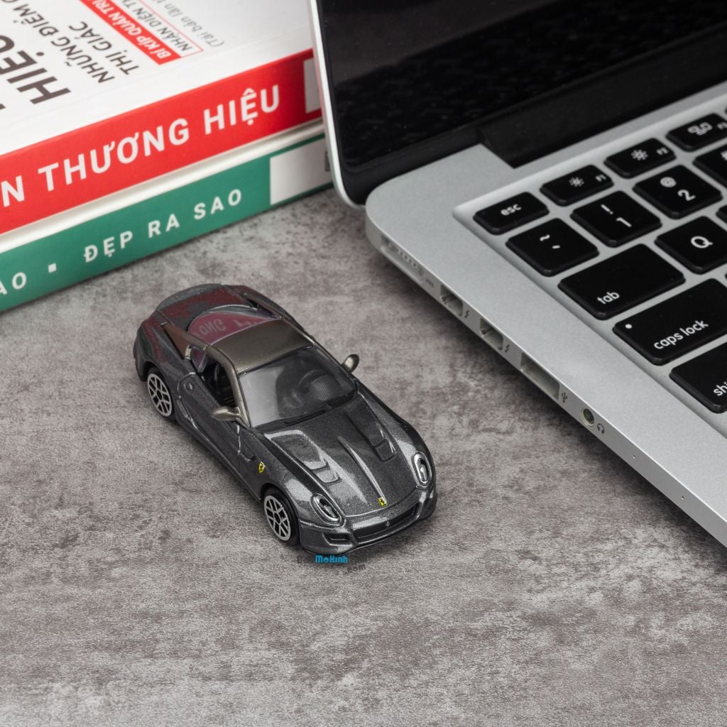 Mô hình xe Ferrari 599 GTO 1:64 Bburago