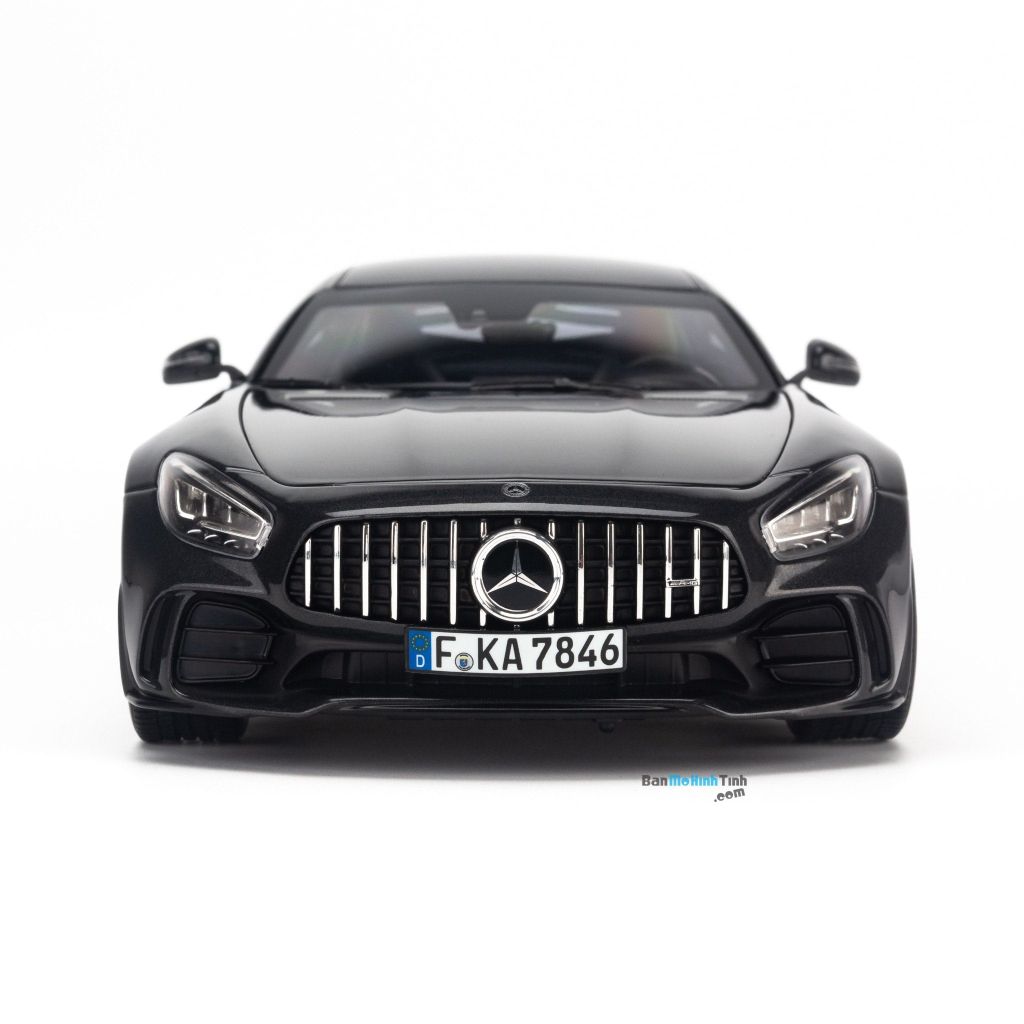 Mô hình xe Mercedes-Benz GTR 2019 1:18 Norev Grey Metallic (7)