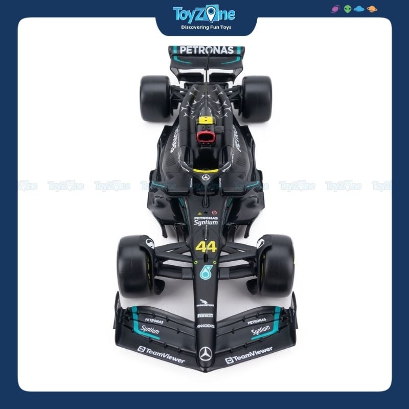 Mô hình xe F1 Mercedes-AMG F1 W14 E Perfomance W/ Driver 1:24 BBURAGO