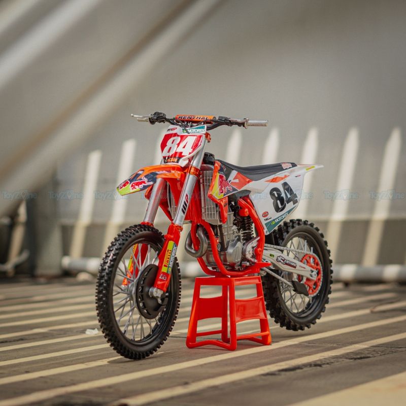 Mô hình xe mô tô KTM 450 SX-F Factory Edition 2018 1:6 MAISTO