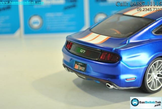 Mô hình xe Ford Mustang GT 2015 1:24 Maisto