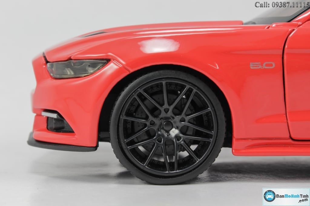 Mô hình xe Ford Mustang GT 2015 1:24 Maisto
