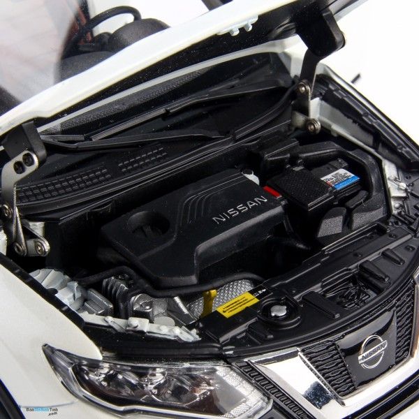 Mô hình xe Nissan X-Trail 1:18 Paudi