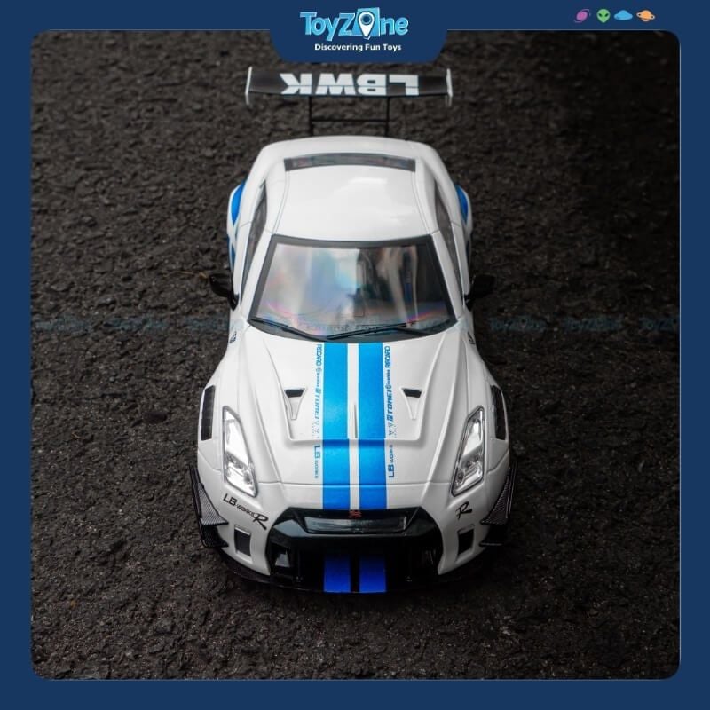 Mô hình xe Nissan GT-R ( R35 ) With Liberty Walk Body Kit Type 2.0 1:18 Solido