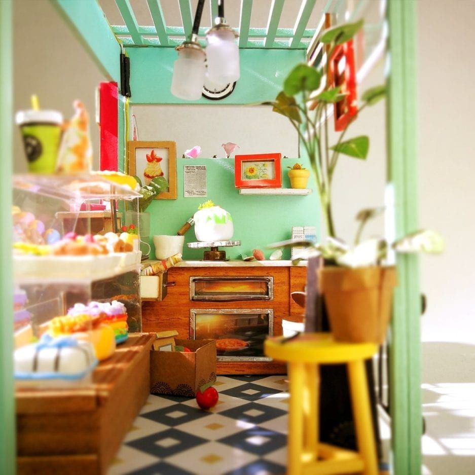 Mô hình gỗ lắp ráp 3D DIY Dollhouse Sweets Station (Tiệm Đồ Ngọt) (Mixed Color) - Robotime DGM06 - WP046