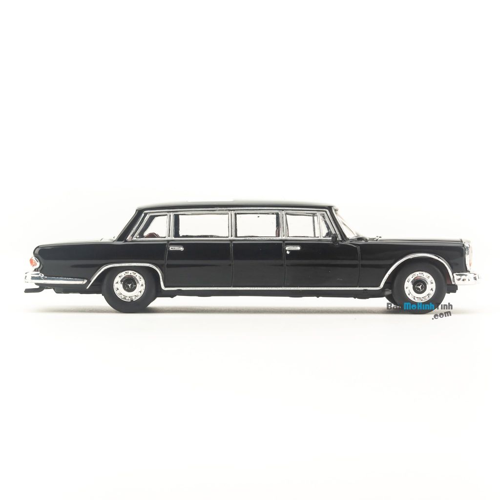 Mô hình xe Mercedes Benz 600 Pullman W100 1966 1:64 DCT