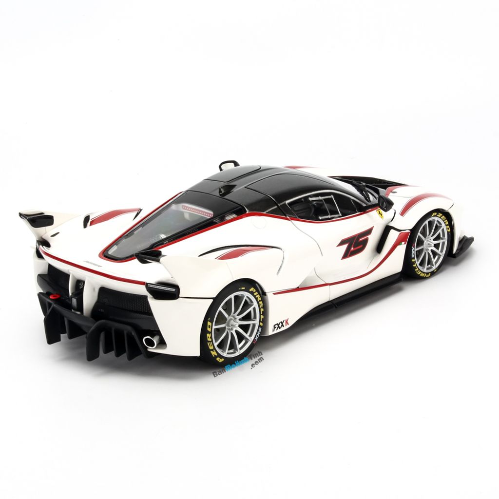 Mô hình xe Ferrari FXX K EVO 1:18 Bburago Signature