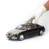 Mô hình xe Mercedes Maybach S680 W223 2021 1:18 Norev