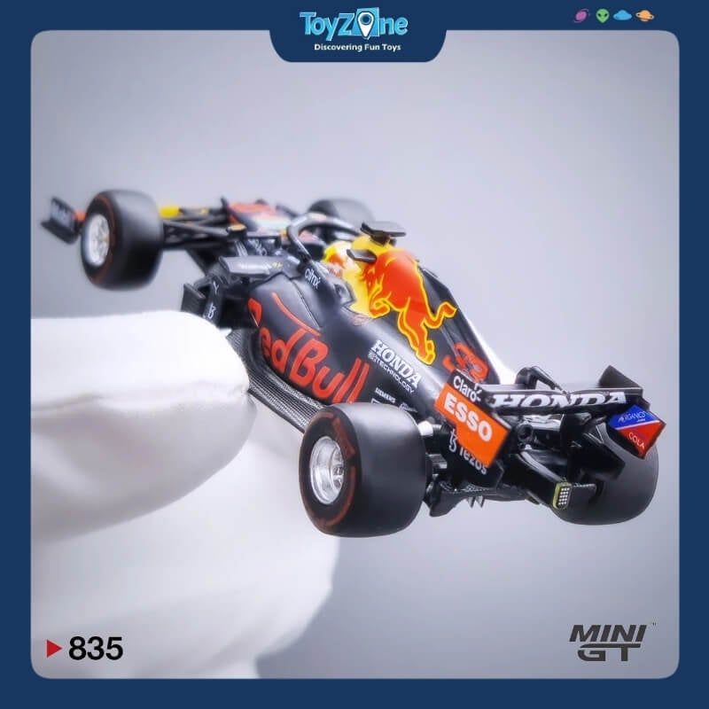 Mô hình xe F1 Red Bull RB16B #33 Max Verstappen 2021 Abu Dhabi Grand Prix Winner 1:64 MiniGT