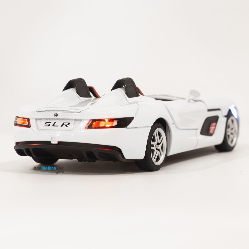Mô hình xe Mercedes-Benz SLR Stirling Moss 1:32 TYmodels White (6)