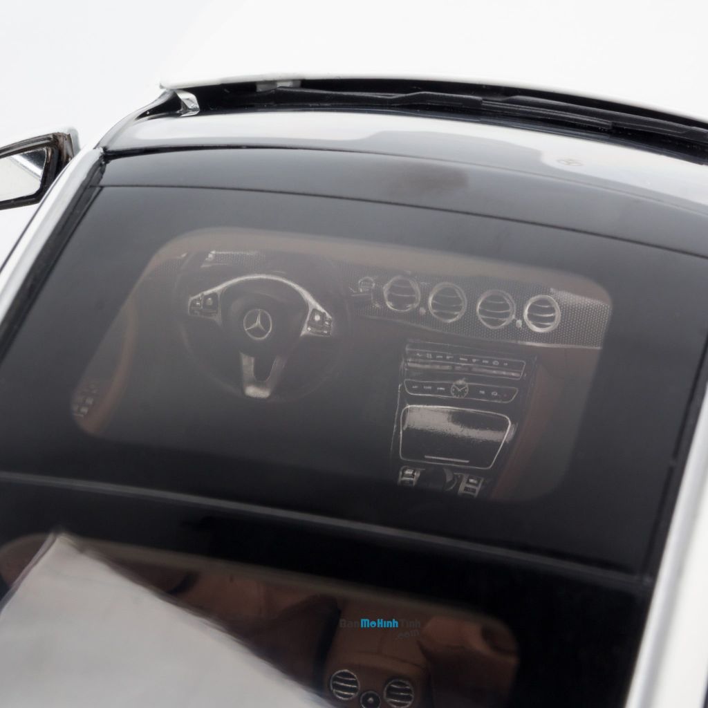 Mô hình xe Mercedes-Benz E300 T-Modell White 1:18 Iscale-13