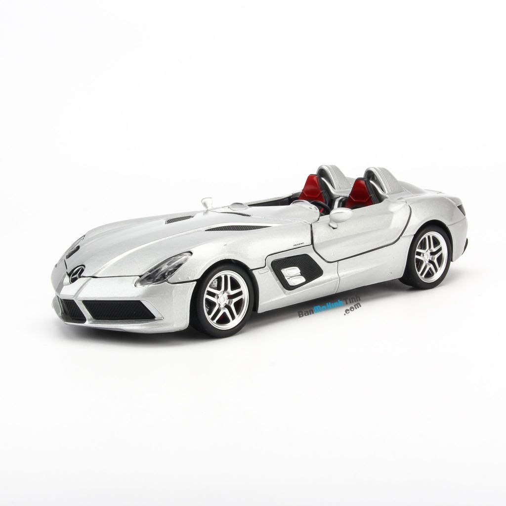 Mô hình xe Mercedes Benz SLR Stirling Moss Silver 1:24 UNI