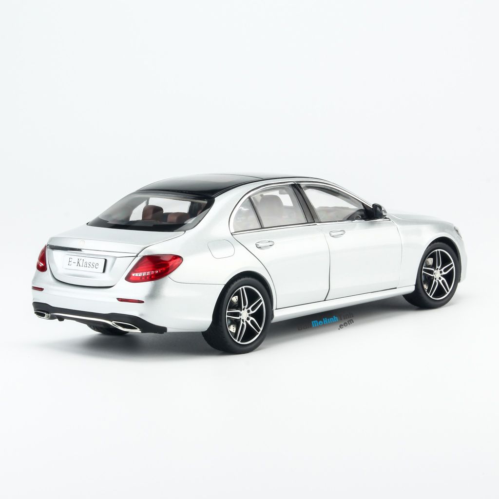 Mô hình xe Mercedes-Benz E300 AMG Silver 1:18 Iscale (3)
