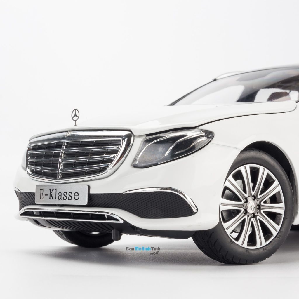 Mô hình xe Mercedes-Benz E300 T-Modell White 1:18 Iscale-5