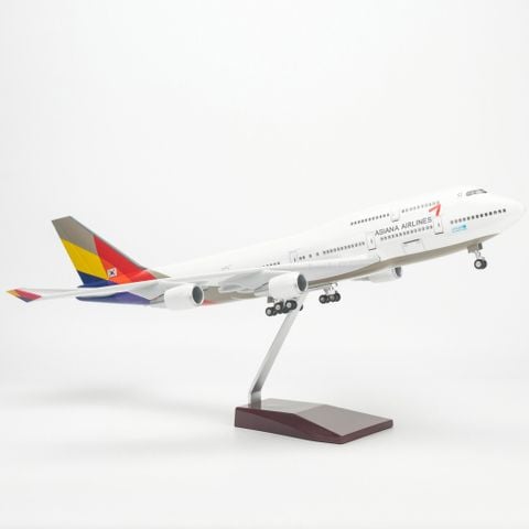 Mô hình máy bay Asiana Airlines Boeing B747 47cm lắp ráp có đèn Everfly