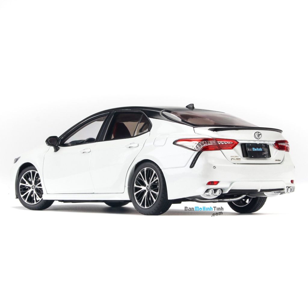 Mô hình xe Toyota Camry 2018 Sport White 1:18 Paudi (7)