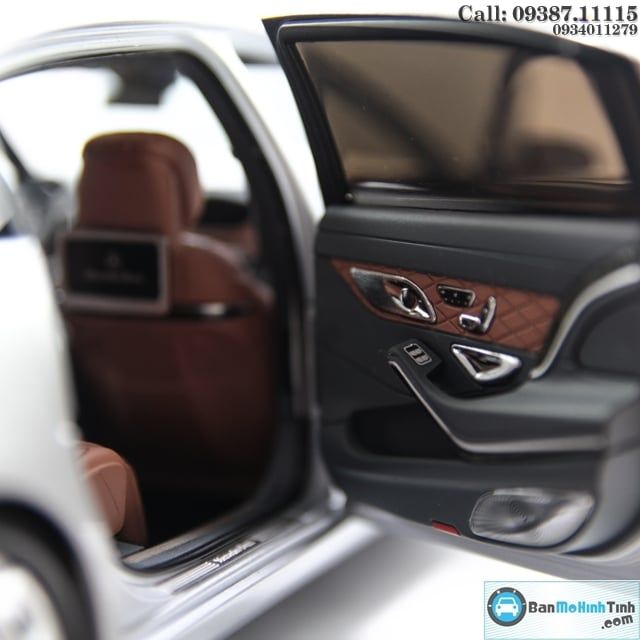 Mô hình xe Mercedes-Maybach S600 Silver 1:18 Almost Real