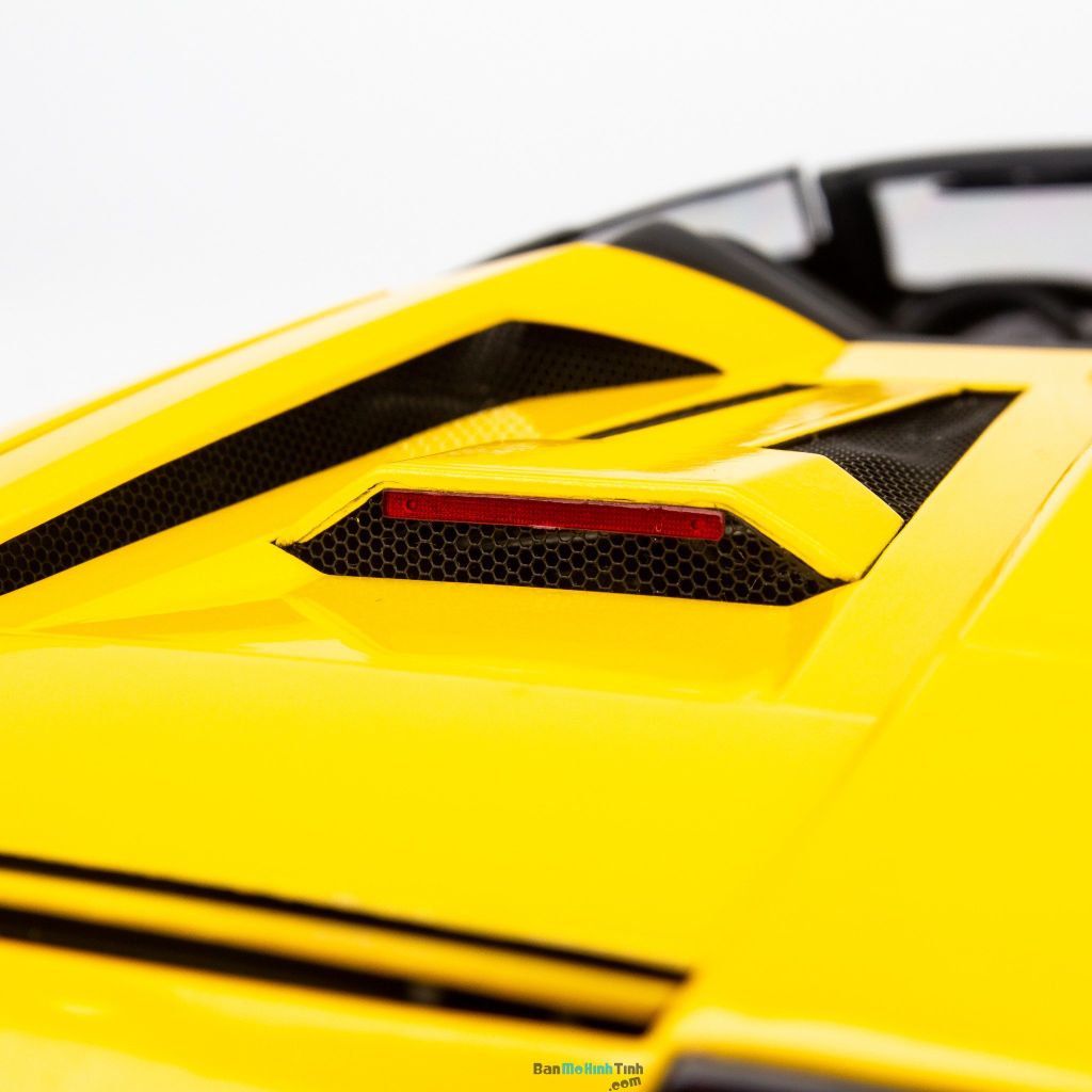 Mô hình siêu xe Lamborghini Murcielago Roadster Yellow 1:12 Autoart tốt nhất việt nam (18)