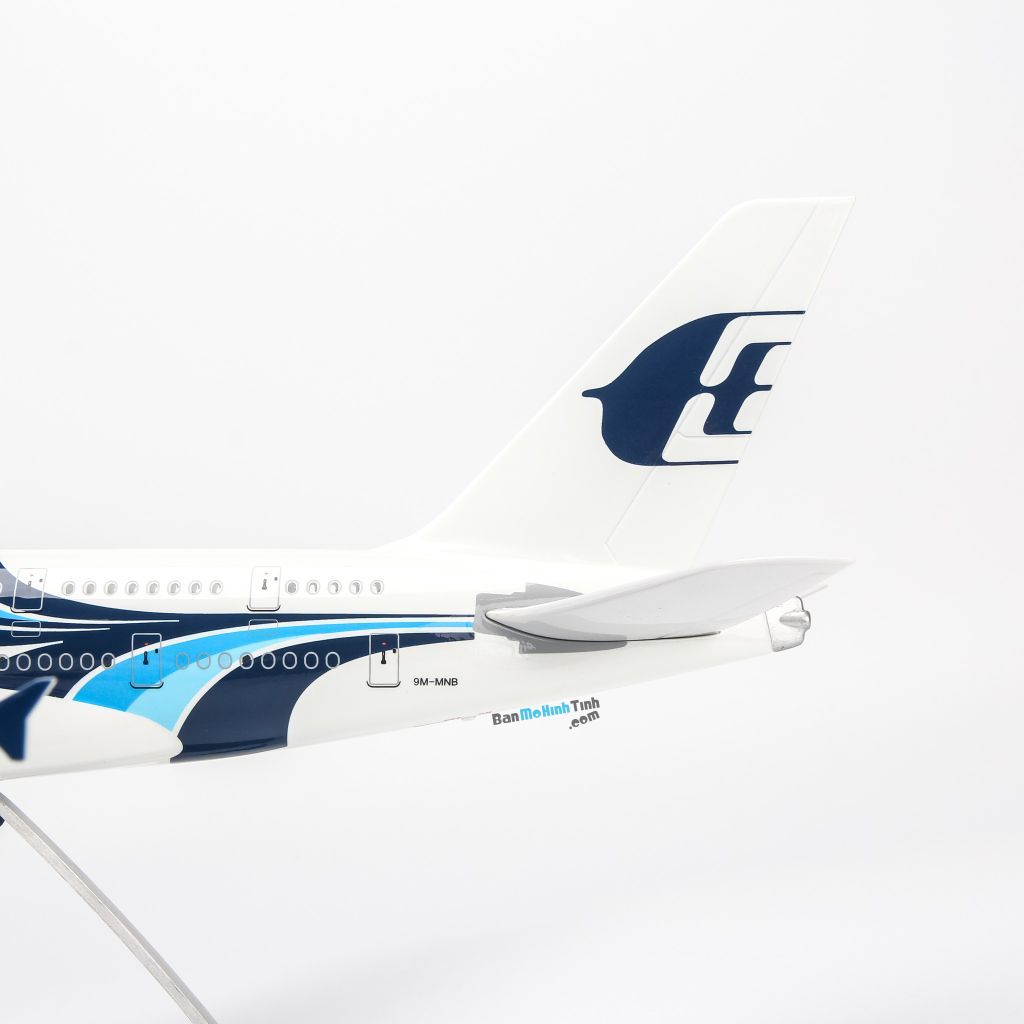 Mô hình máy bay Malaysia Airlines Airbus A380 47cm lắp ráp có đèn Everfly