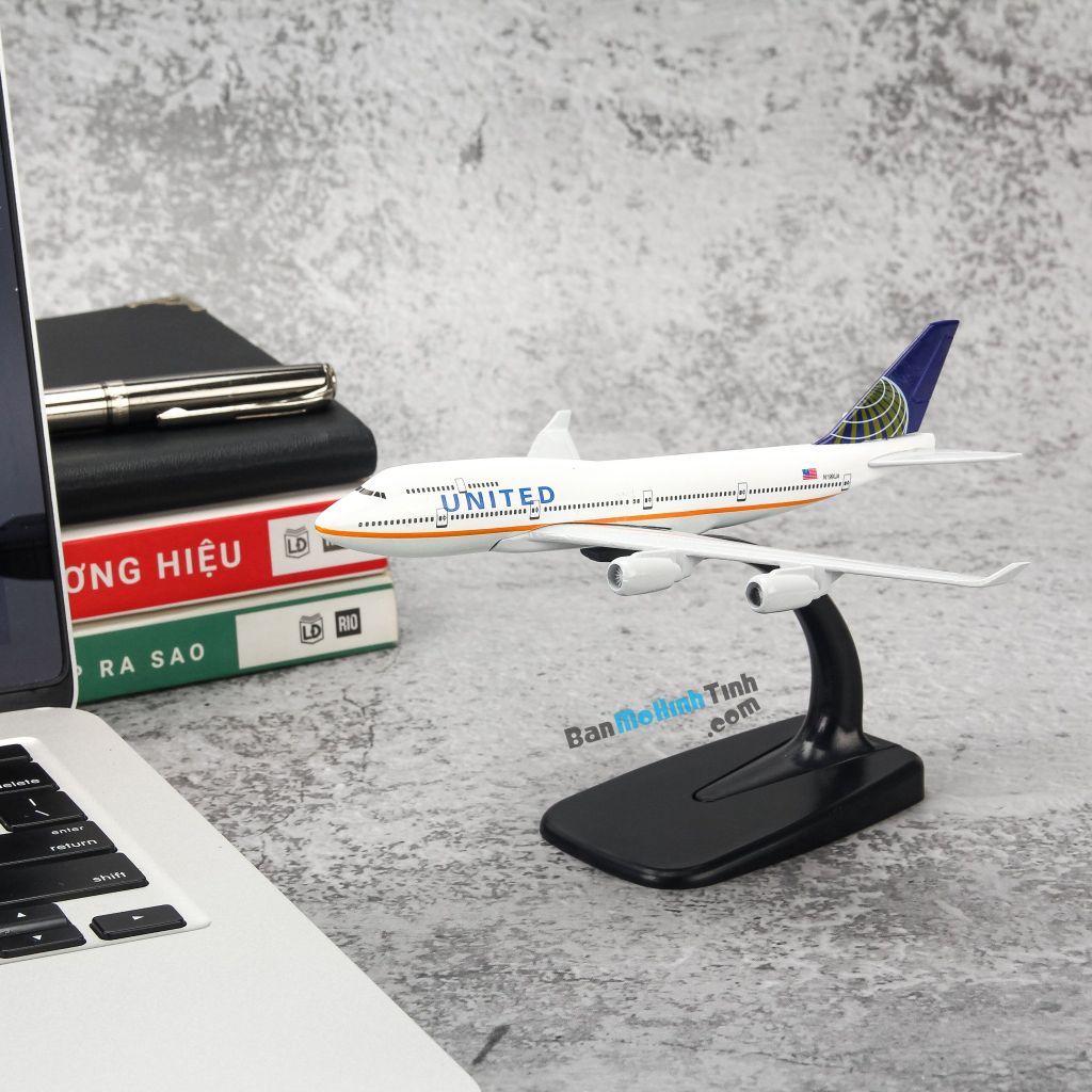Mô hình máy bay tĩnh United Airlines Boeing B747 16cm Everfly giá rẻ (10)