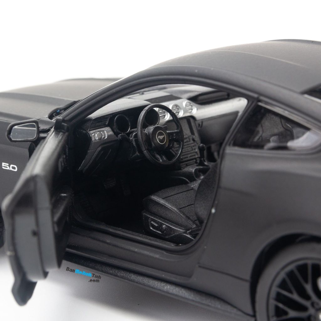 Mô hình xe Ford Mustang GT 2015 1:24 Welly Matte Black (8)