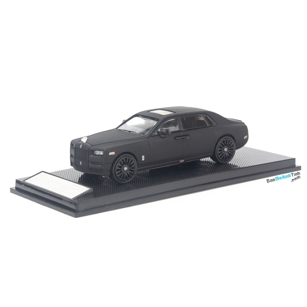Mô hình xe Rolls Royce Phantom VIII 1:64 Dealer Matte Black (1)