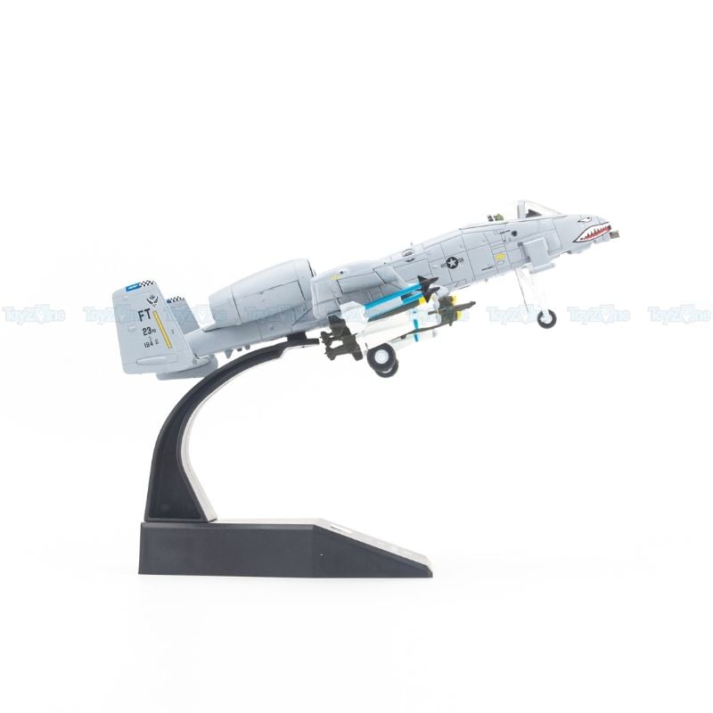 Mô hình máy bay chiến đấu A-10 Thunderbolt II Fairchild Republic USA 1:100 Amer