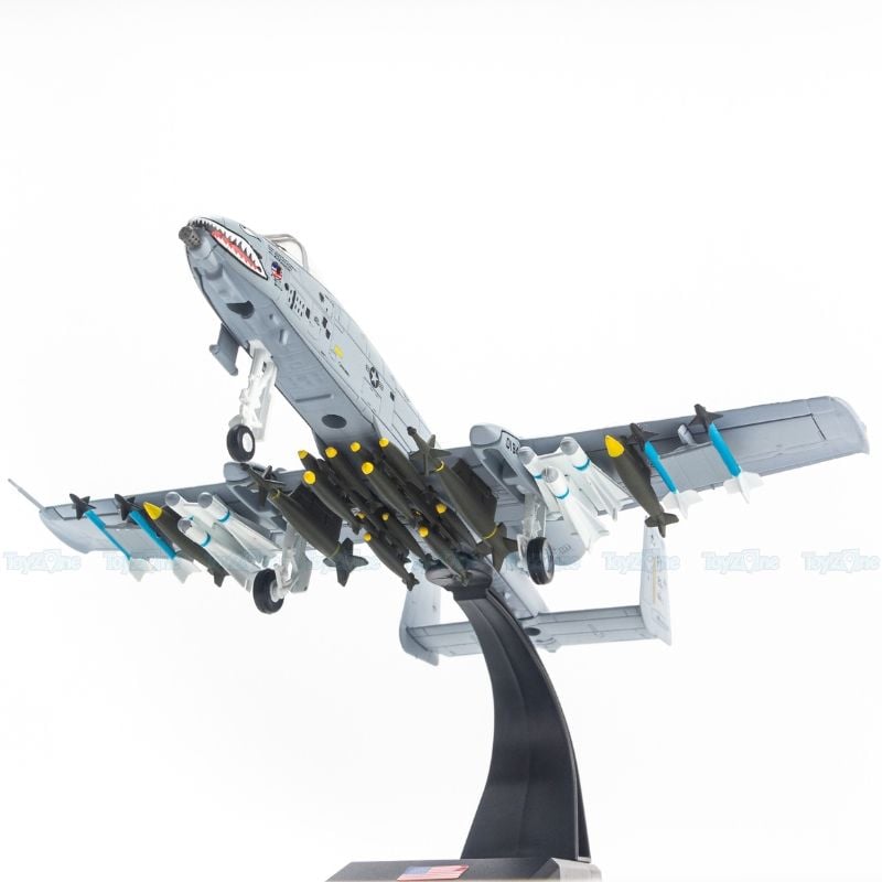 Mô hình máy bay chiến đấu A-10 Thunderbolt II Fairchild Republic USA 1:100 Amer