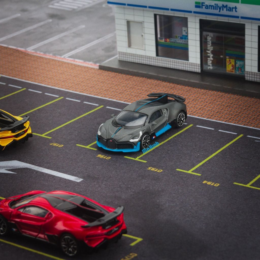 Mô hình xe Bugatti Divo 1:64 JKM