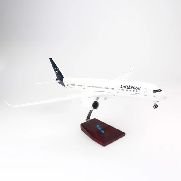 Mô hình máy bay Lufthansa 47cm lắp ráp có đèn Everfly