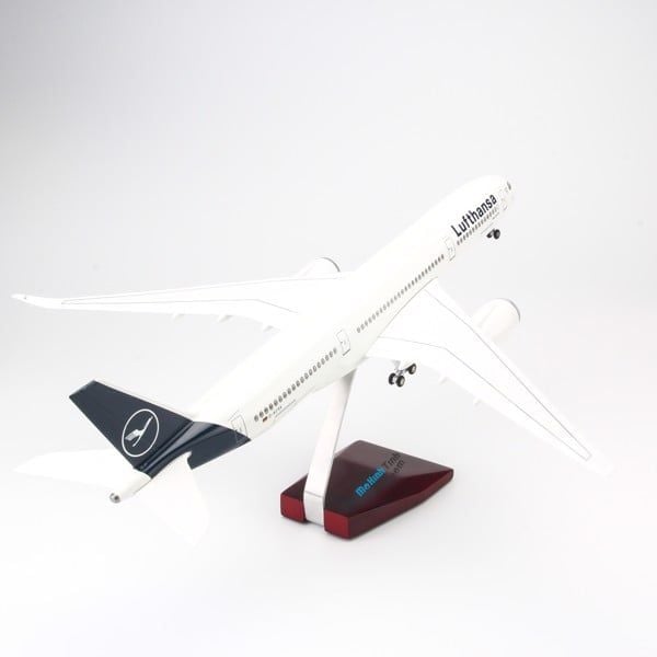Mô hình máy bay Lufthansa 47cm lắp ráp có đèn Everfly