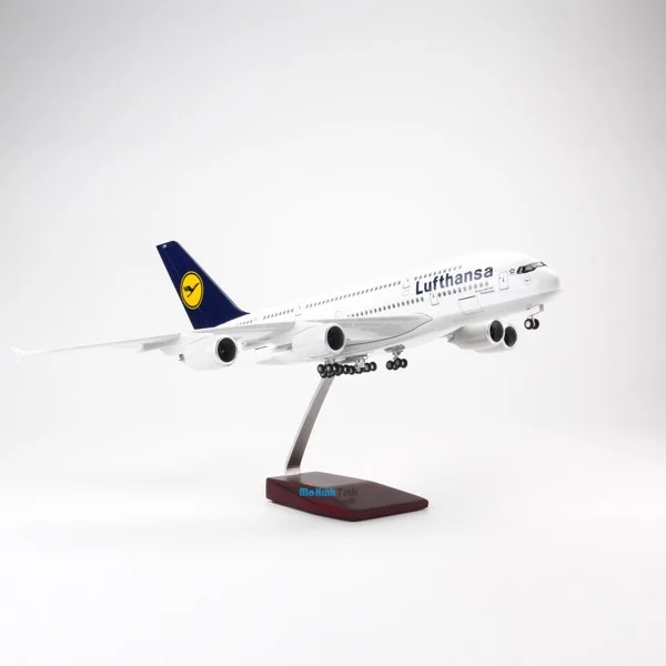 Mô hình máy bay Lufthansa 47cm lắp ráp có đèn Everfly