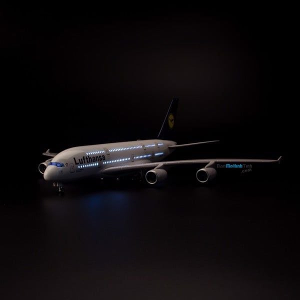 Mô hình máy bay Lufthansa 47cm lắp ráp có đèn Everfly
