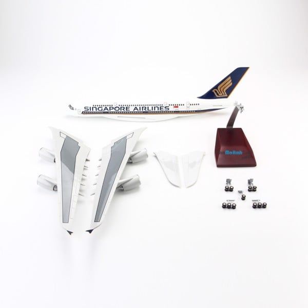 Mô hình máy bay Singapore Airlines 47cm lắp ráp có đèn Everfly