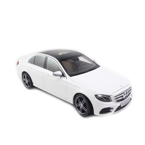 Mô hình xe Mercedes-Benz E300 AMG White 1:18 Iscale