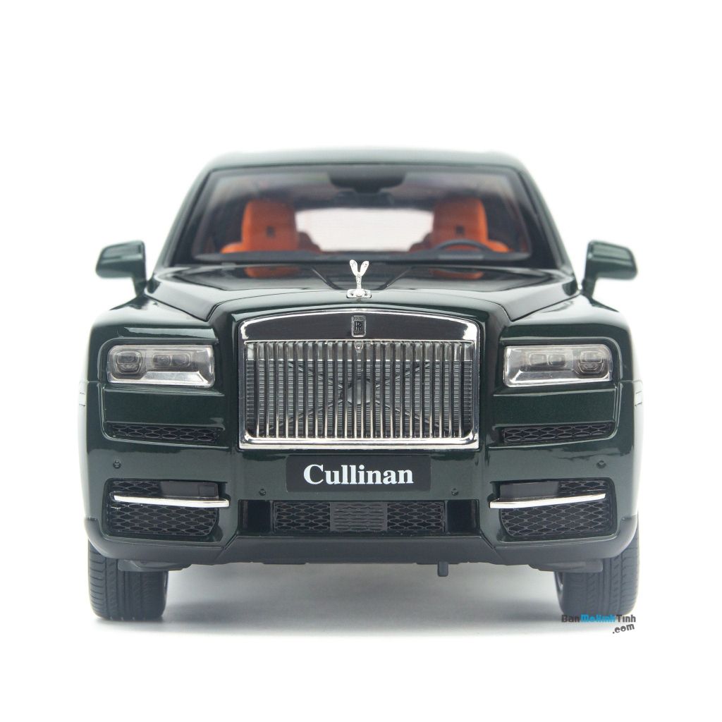 Mô hình xe Rolls Royce Cullinan 1:18 Dealer