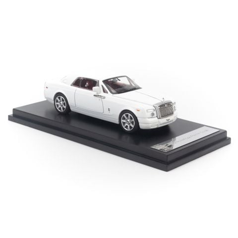 Mô hình xe Rolls Royce Phantom Coupe 1:64 Dealer