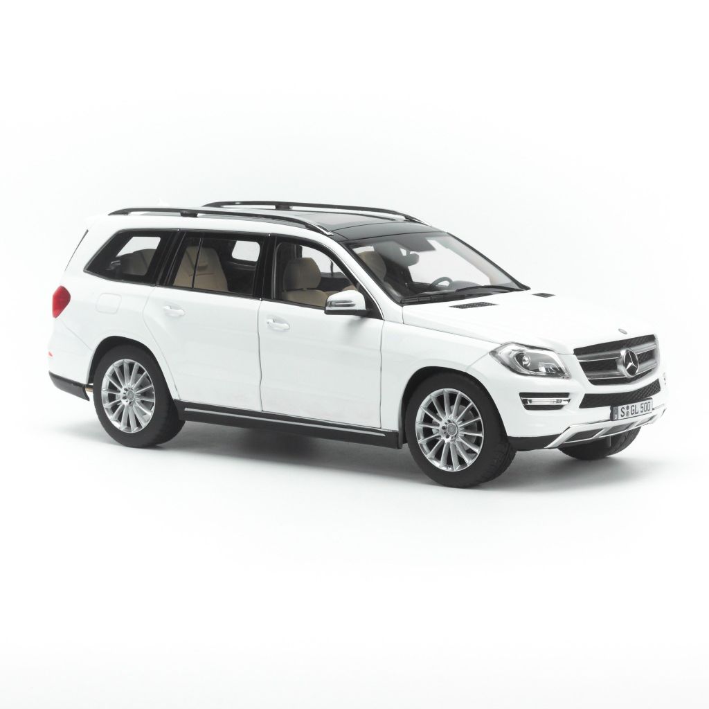 Mô hình xe Mercedes Benz GL500 1:18 Dealer