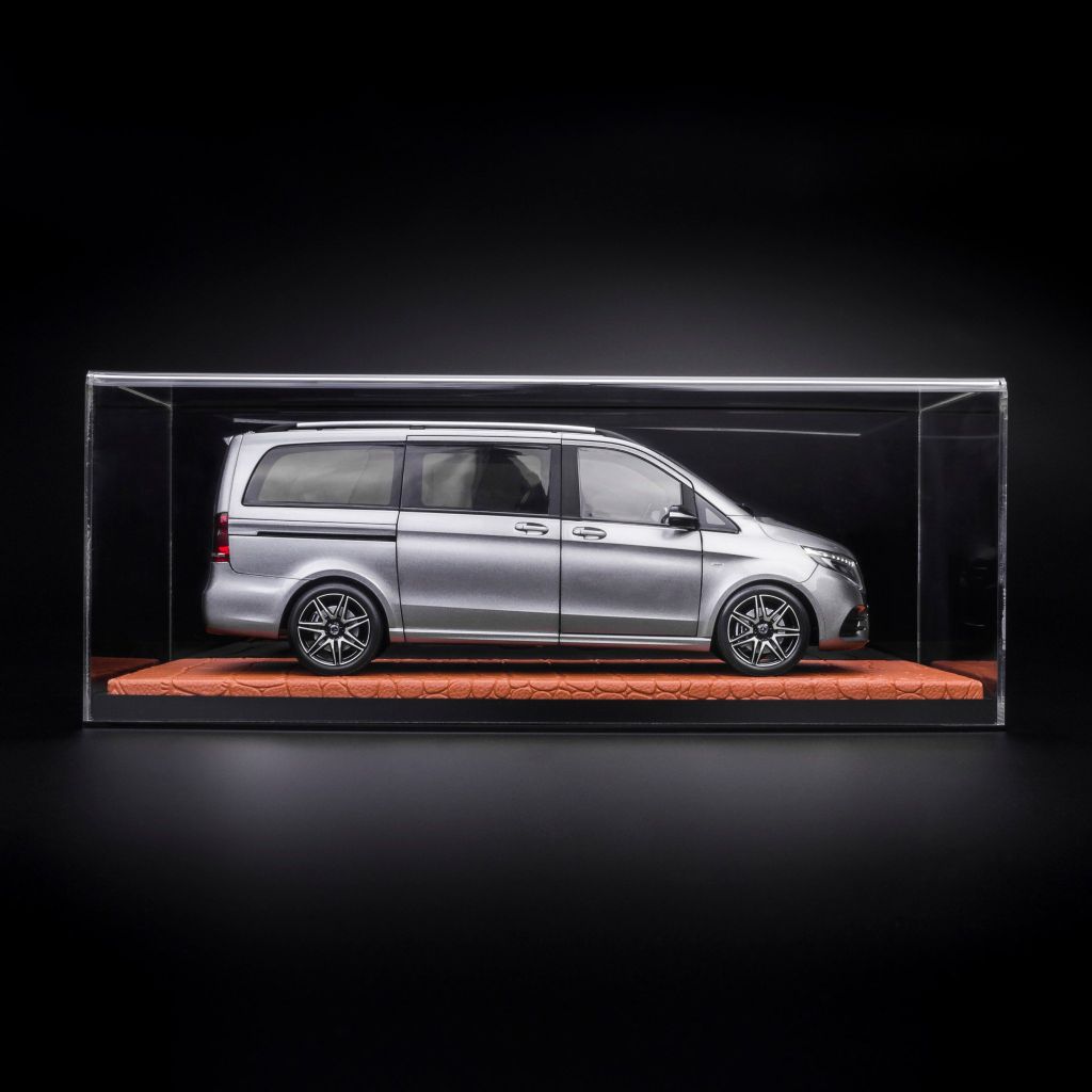 Bộ hộp và Đế trưng bày cao cấp 1:18 SUV (3)