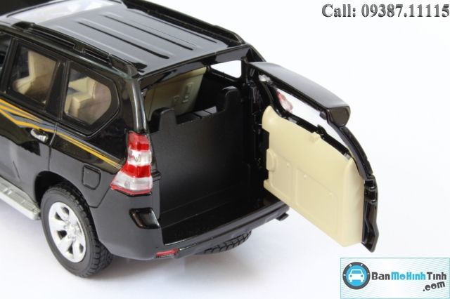 Mô hình xe Toyota Land Cruiser Prado 1:32 Dealer
