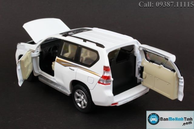 Mô hình xe Toyota Land Cruiser Prado 1:32 Dealer