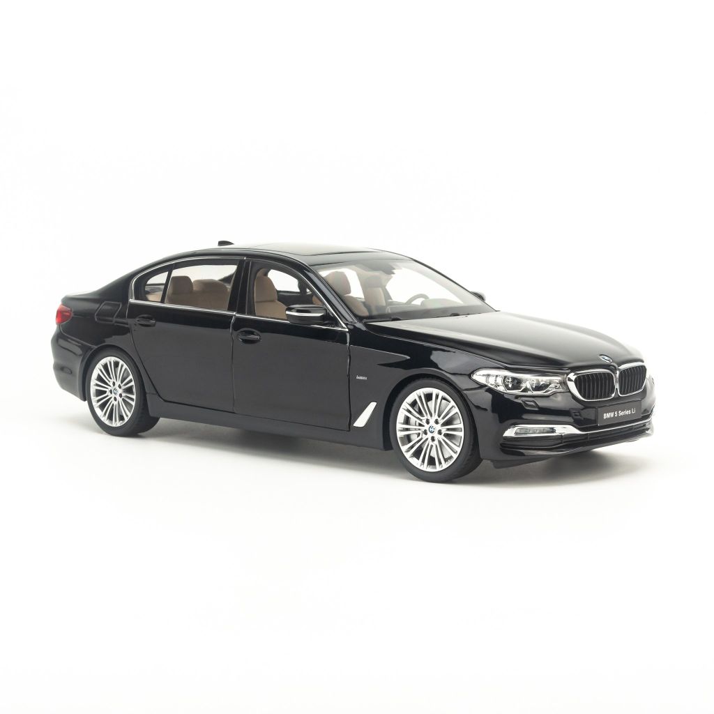 Mô hình xe BMW 540Li Extended Edition 1:18 Kyosho