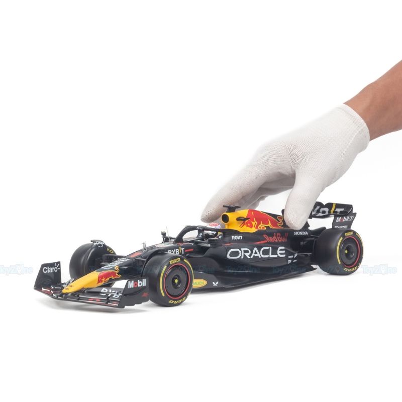 Mô hình xe F1 Oracle Red Bull Racing RB19 2023 1:18 Bburago