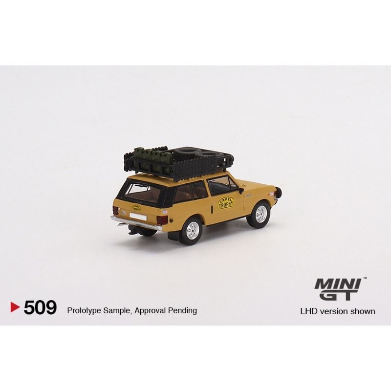 Mô hình xe Land Rover Defender 110 1989 Camel Trophy Amazon 1:64 MiniGT