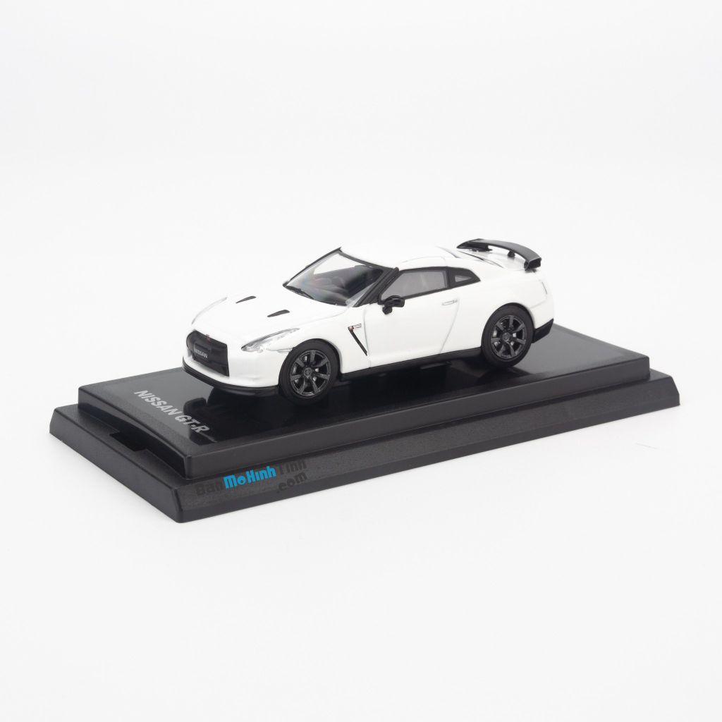 Mô hình xe Nissan GTR 1:64 Dealer White giá rẻ (1)