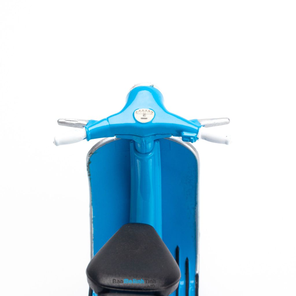 Mô hình xe Vespa 1970 150cc 1:18 Welly Blue (6)