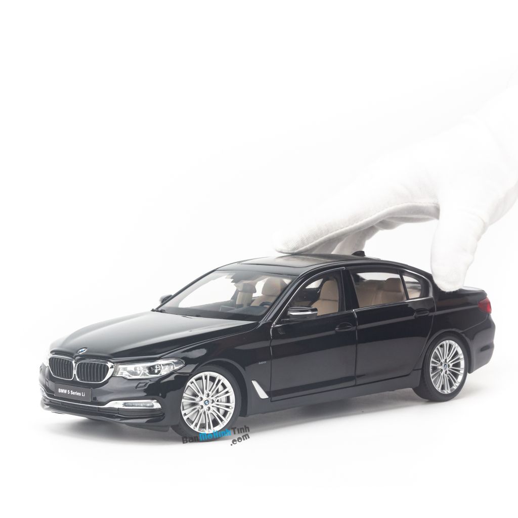 Mô hình xe BMW 540Li Extended Edition 1:18 Kyosho