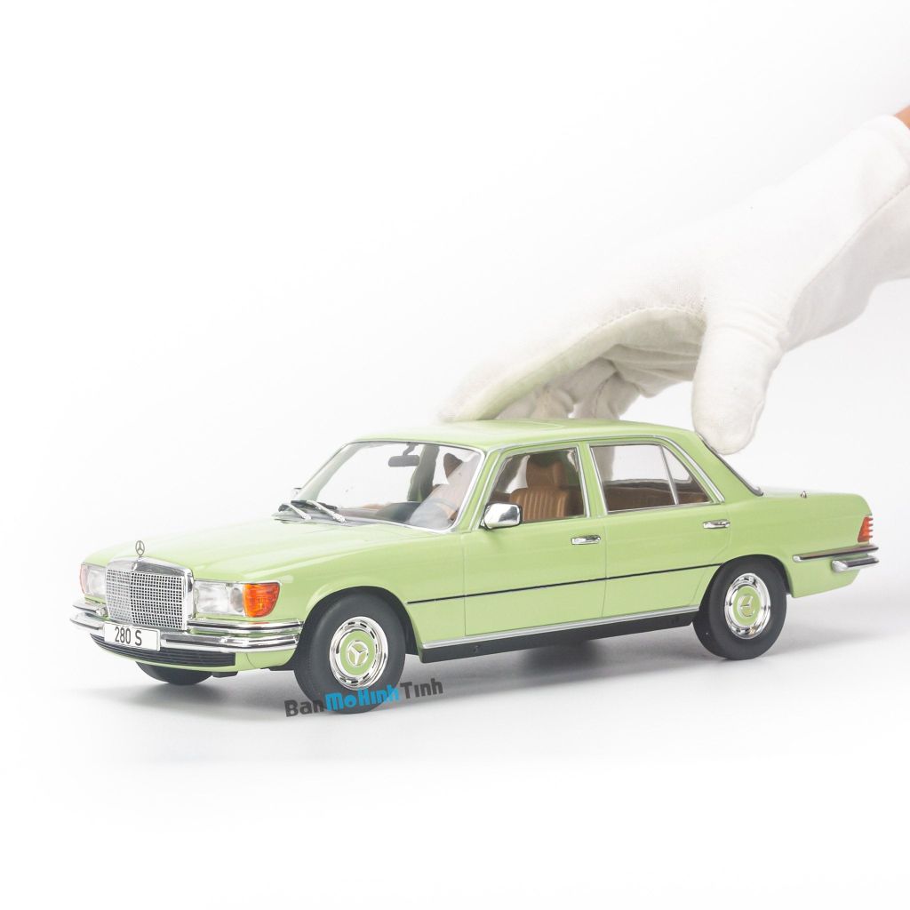 Mô hình xe Mercedes Benz 280S 1972 1:18 MCG
