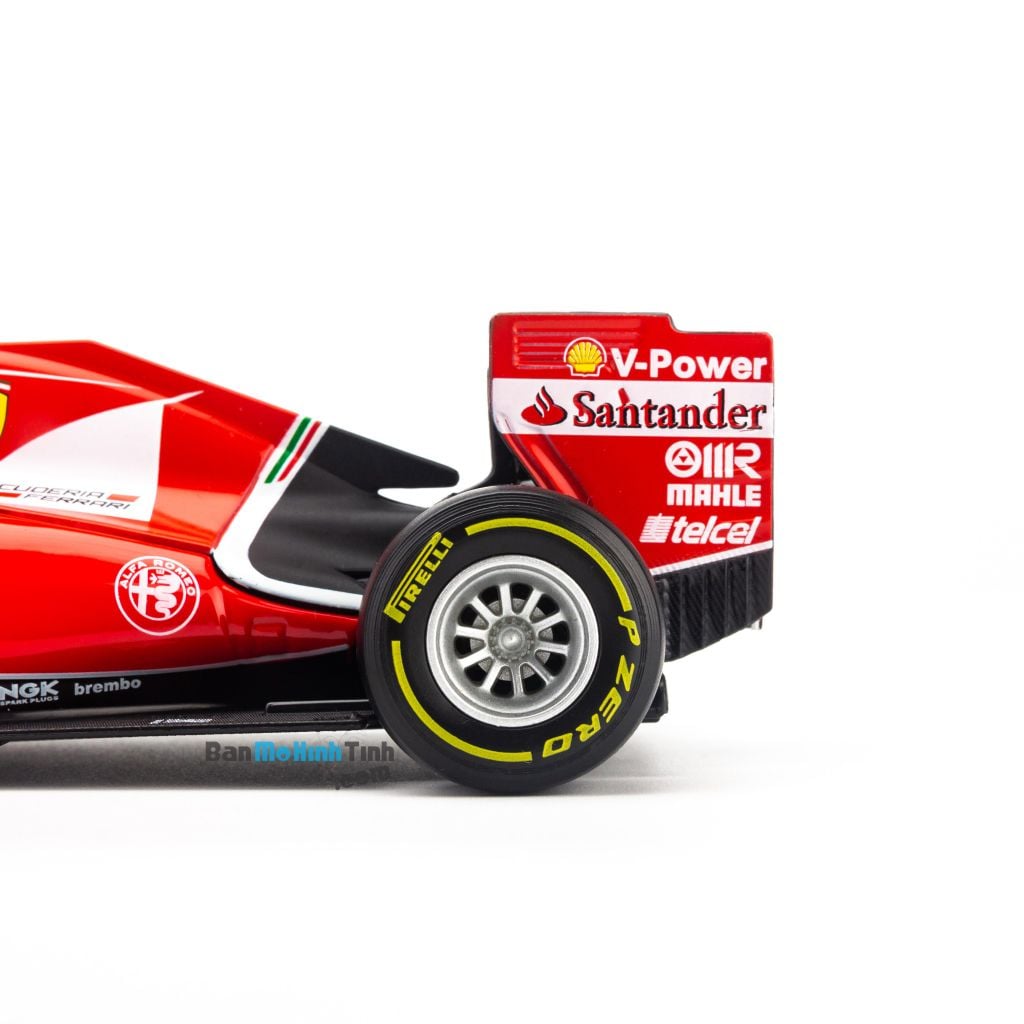 Mô hình xe F1 Scuderia Ferrari SF15-T No7 2015 1:24 Bburago Red giá rẻ (14)