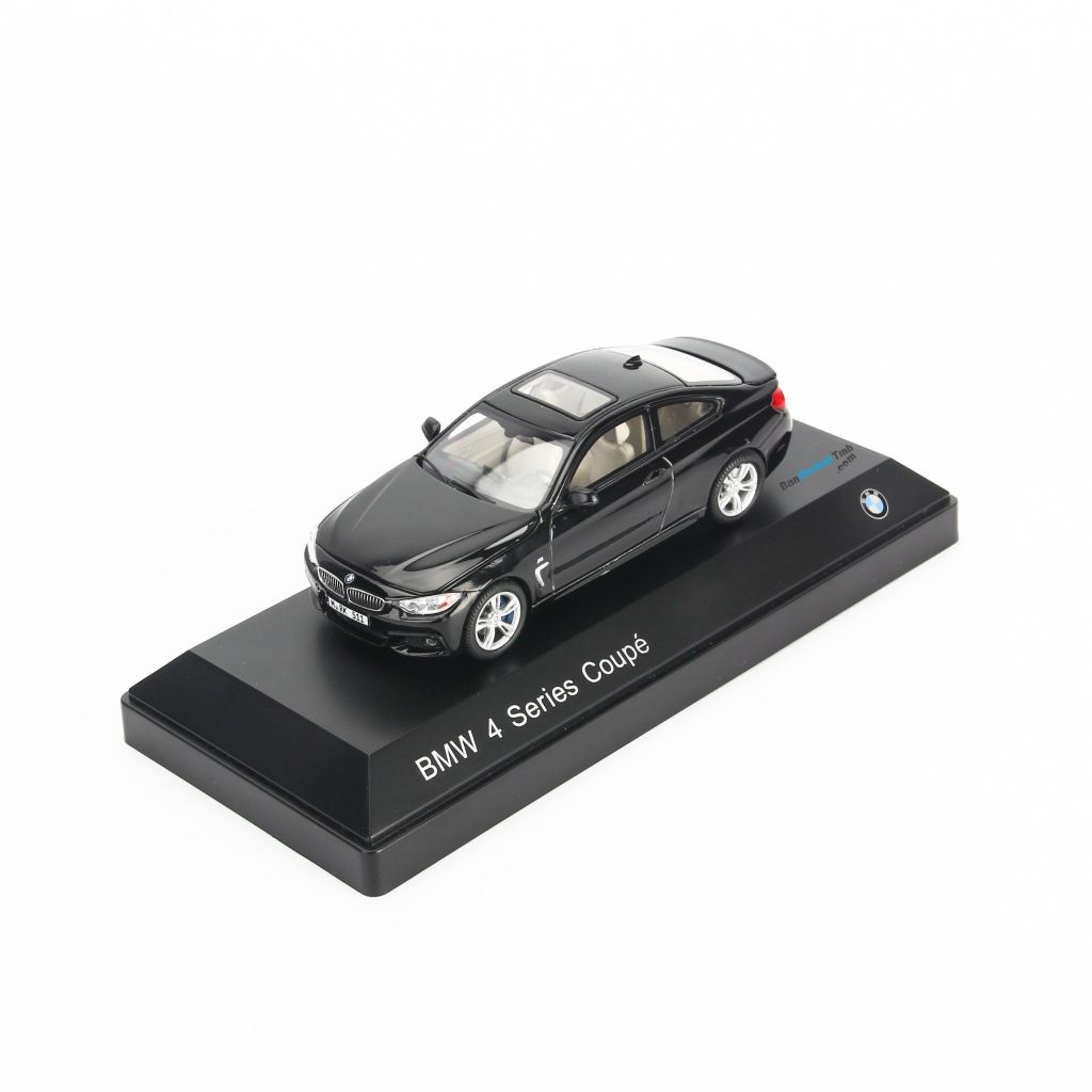 Mô hình xe BMW M4 Coupe Black 1:43 Dealer (2)